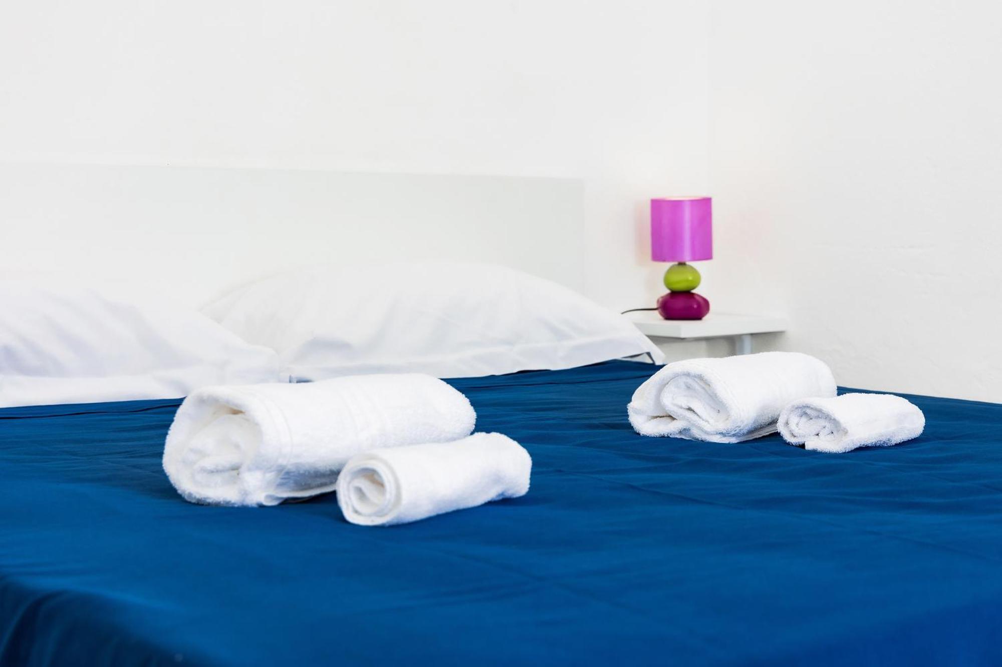 Riva Smeralda Camping Lodge Milazzo Bagian luar foto