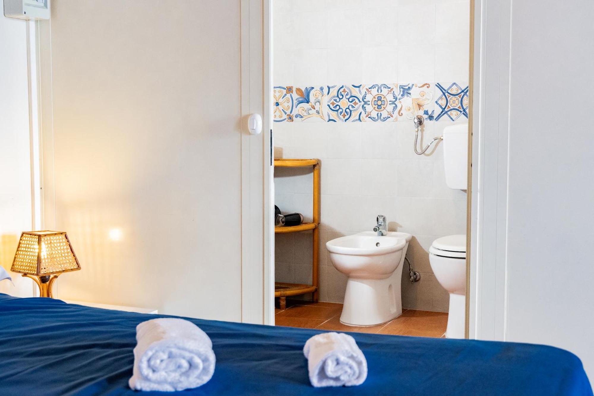 Riva Smeralda Camping Lodge Milazzo Bagian luar foto