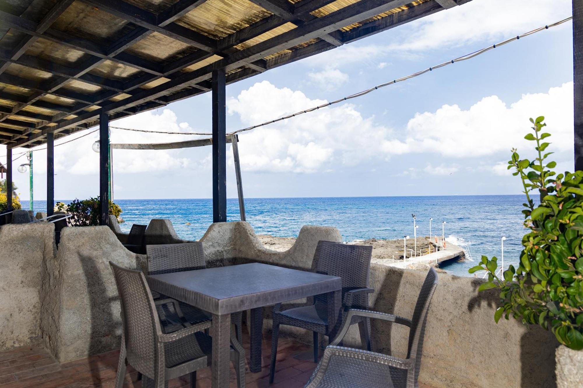 Riva Smeralda Camping Lodge Milazzo Bagian luar foto